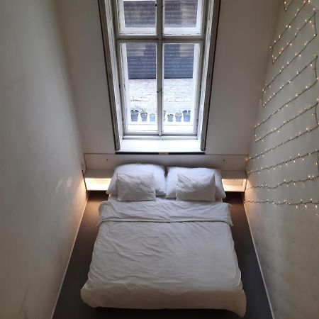 Downtown Prague Minimalistic Room In Flatshare エクステリア 写真
