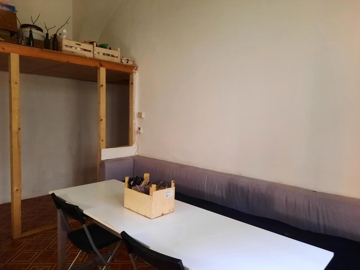 Downtown Prague Minimalistic Room In Flatshare エクステリア 写真