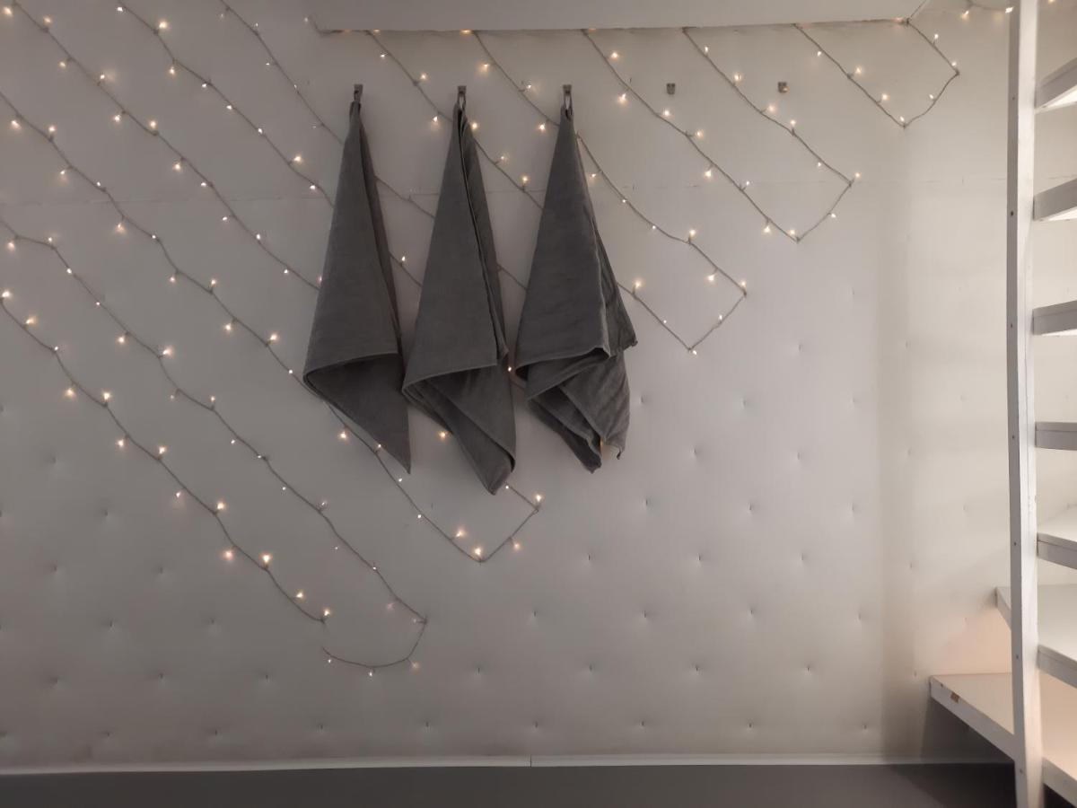 Downtown Prague Minimalistic Room In Flatshare エクステリア 写真