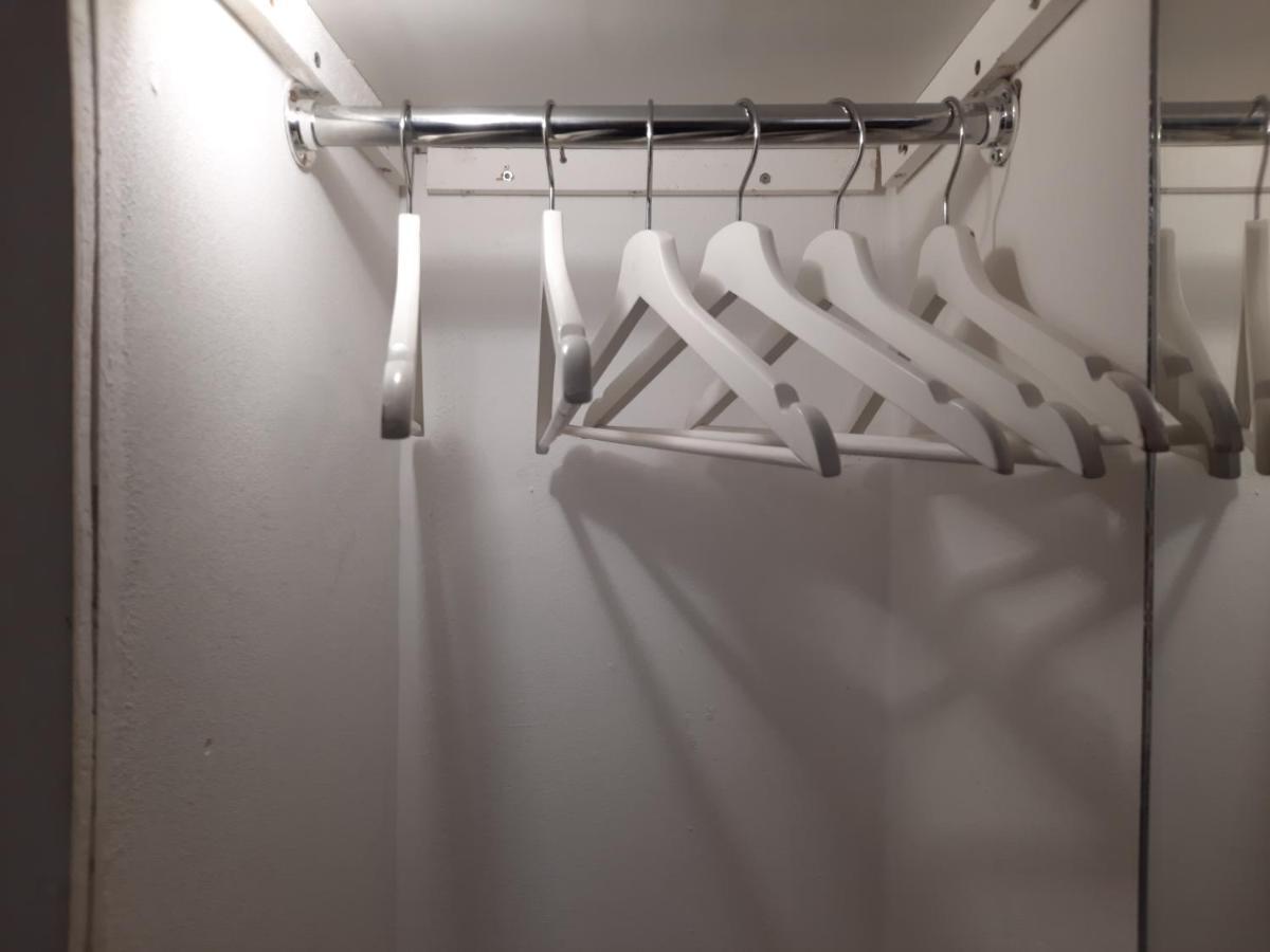 Downtown Prague Minimalistic Room In Flatshare エクステリア 写真