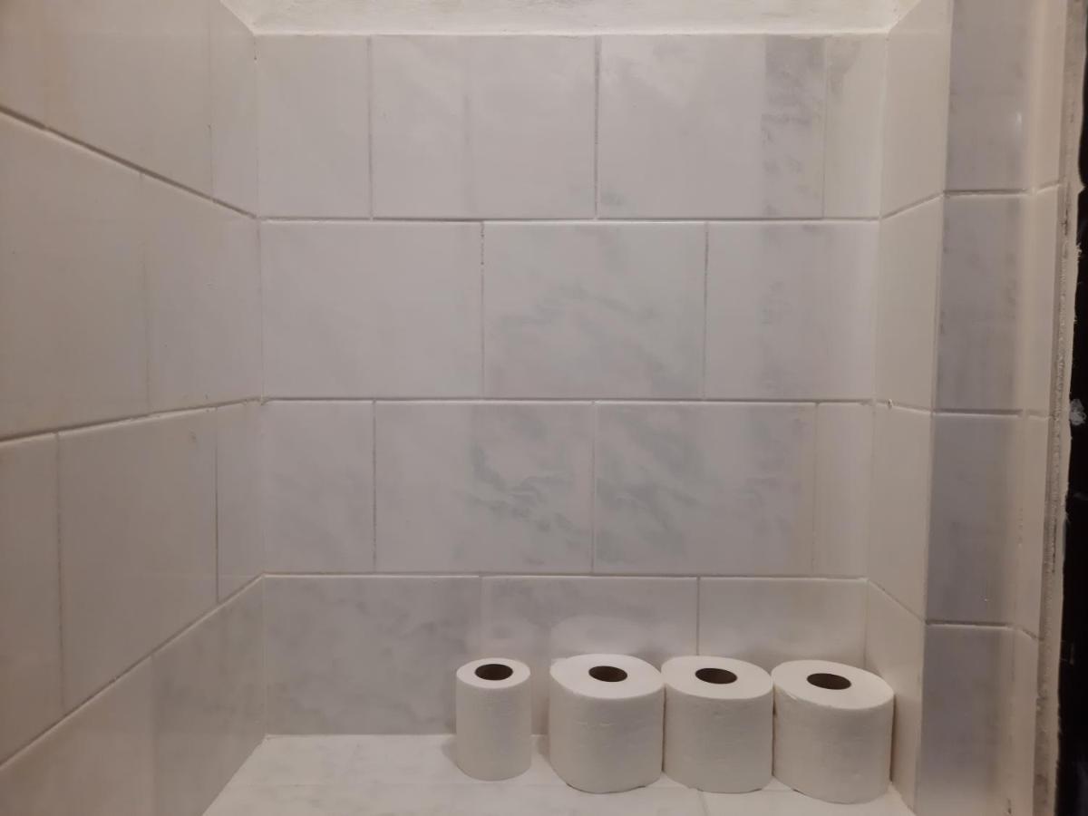 Downtown Prague Minimalistic Room In Flatshare エクステリア 写真